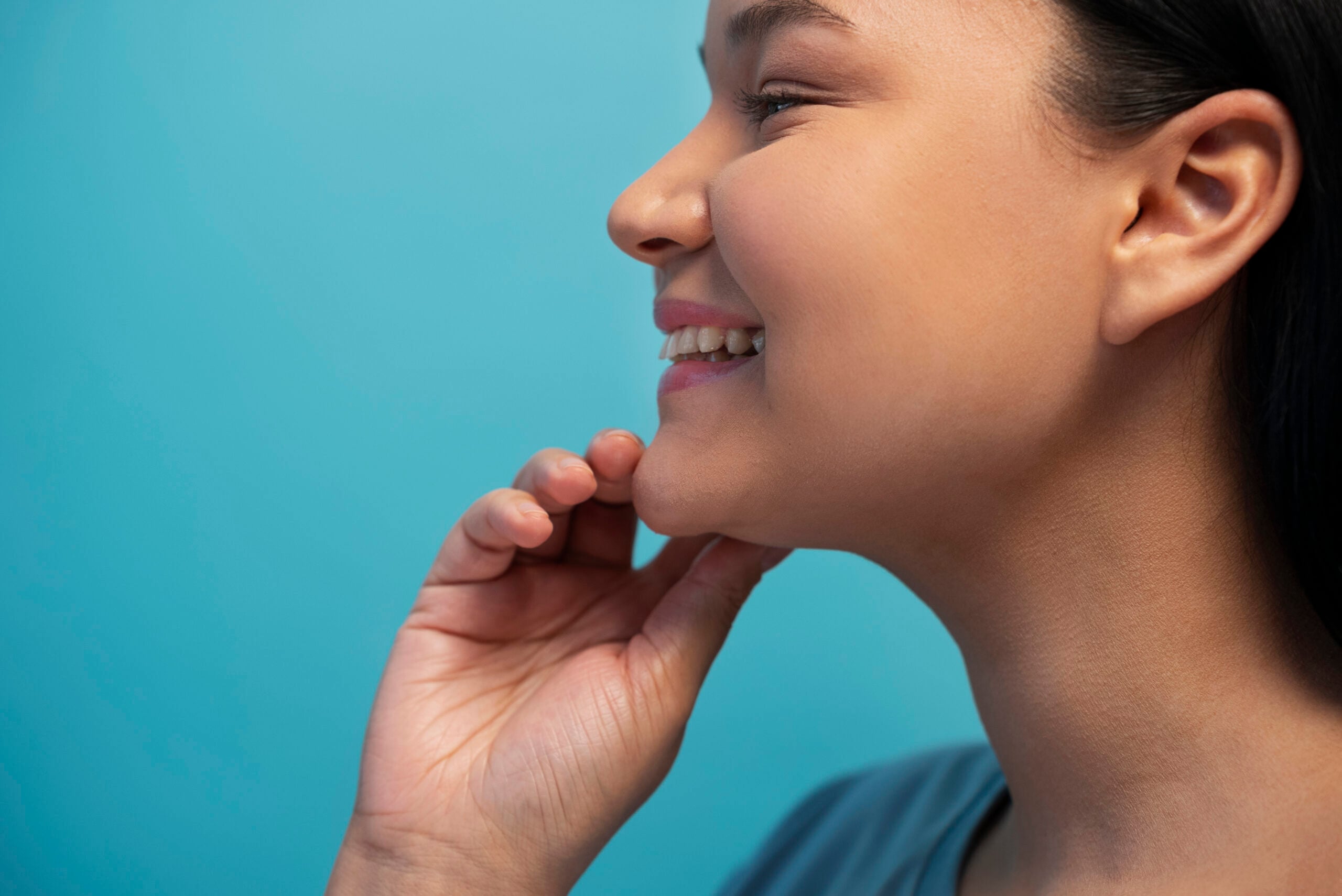 woman with small jaw